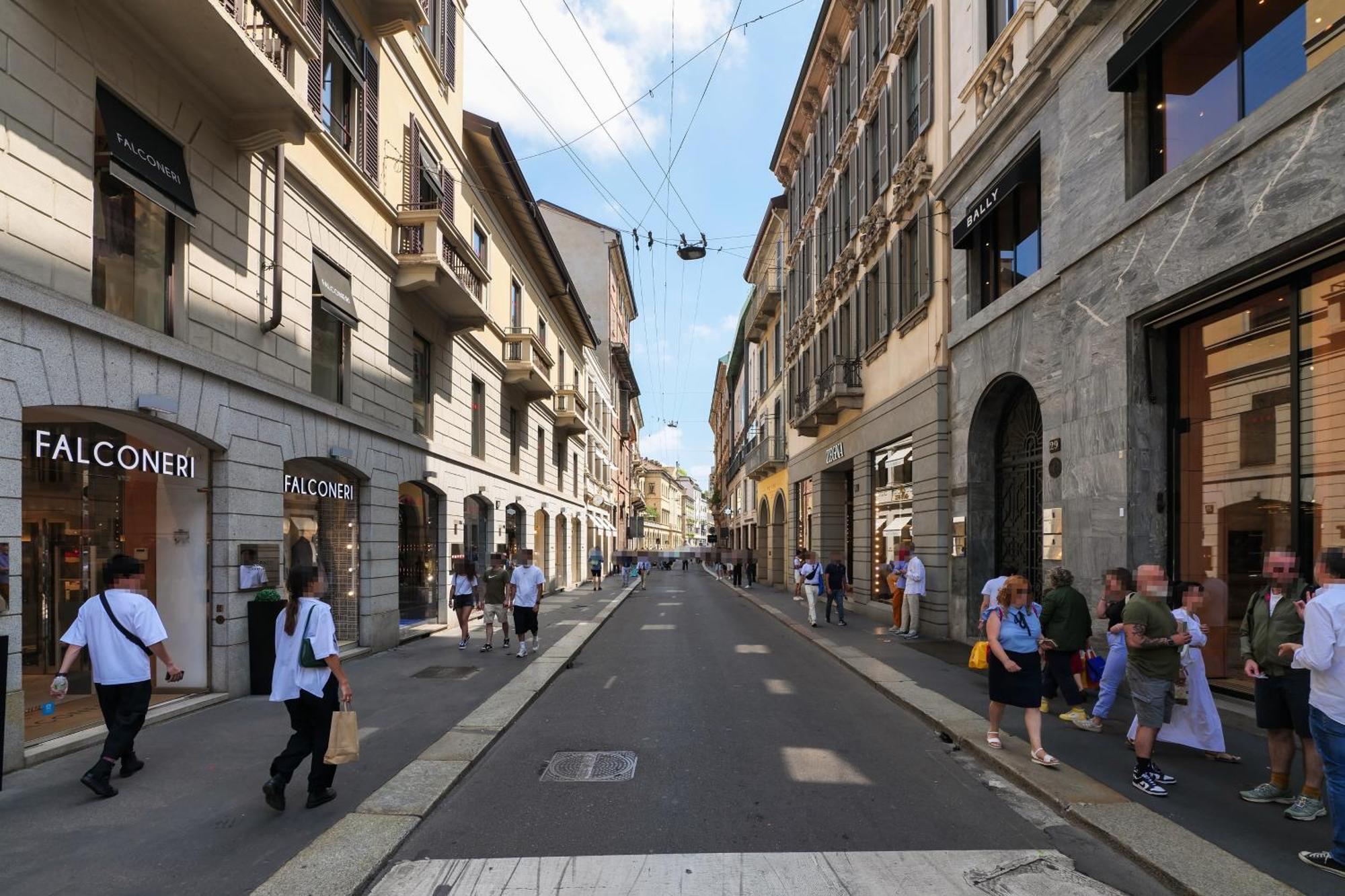 Prestige Boutique Aparthotel - Montenapoleone Milan Bagian luar foto